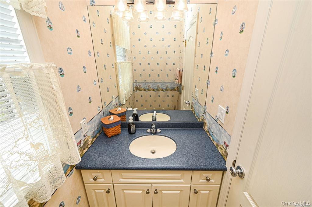 828 Pondview Road Property Photo 13