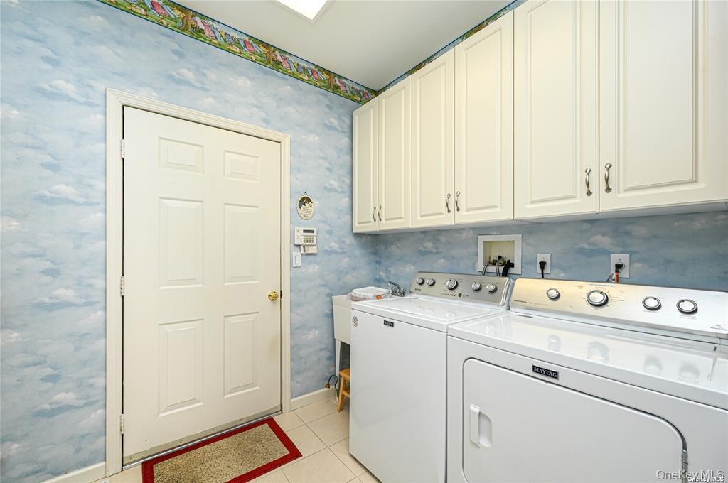 828 Pondview Road Property Photo 14
