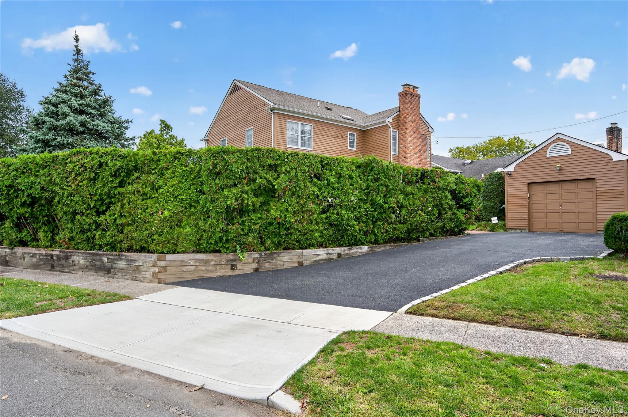 2 Garden Street Property Photo 28
