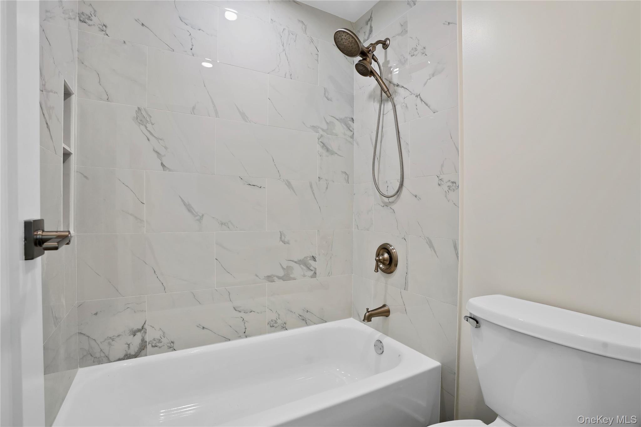 300 High Point Drive 314 Property Photo 24