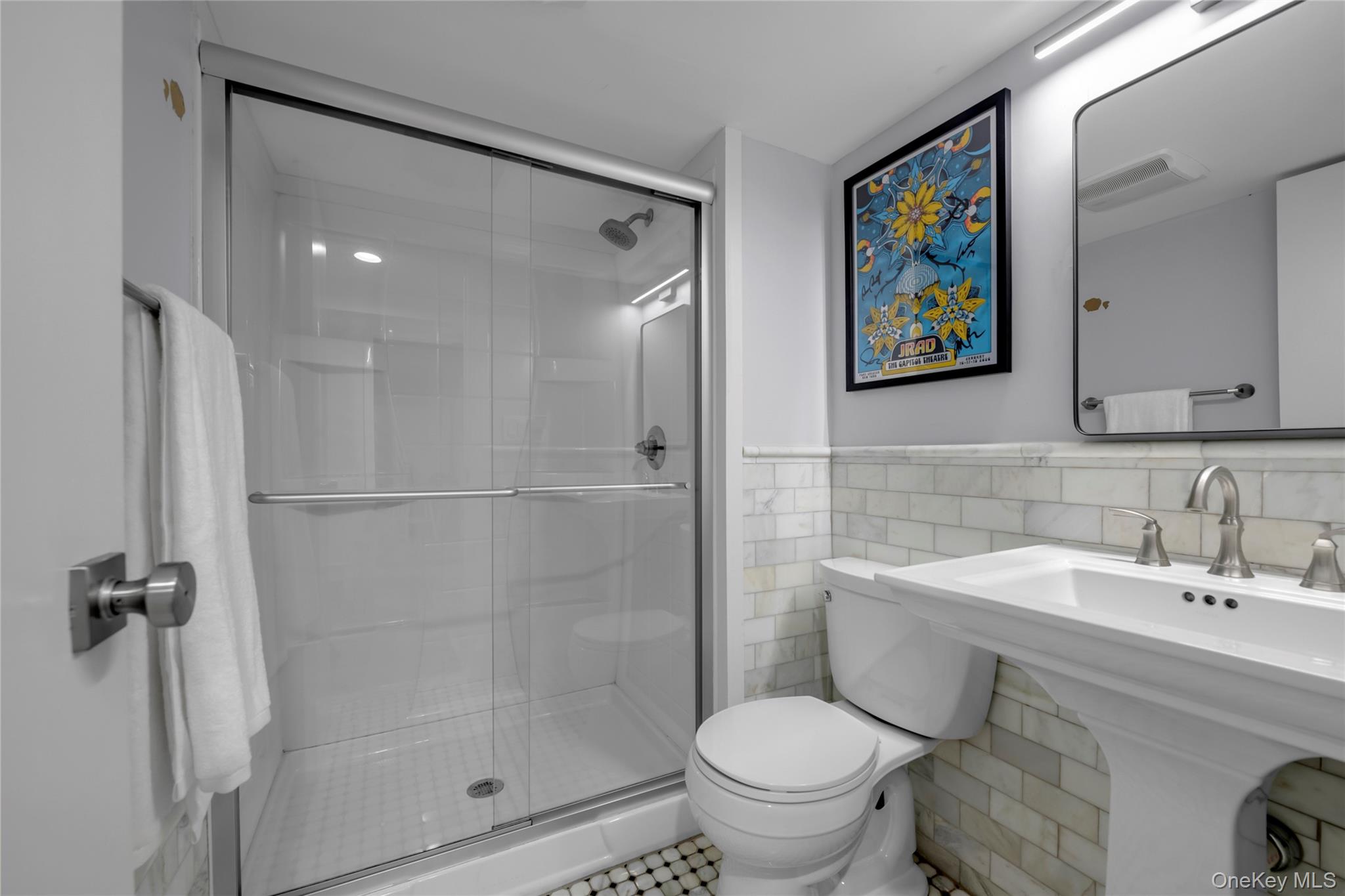 17 Colonial Road Property Photo 33