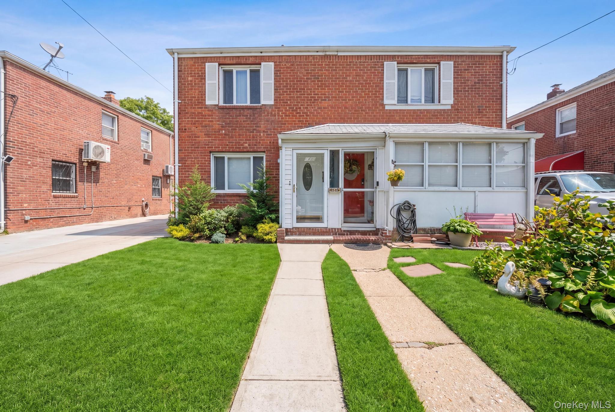7729 249th Street Property Photo 1
