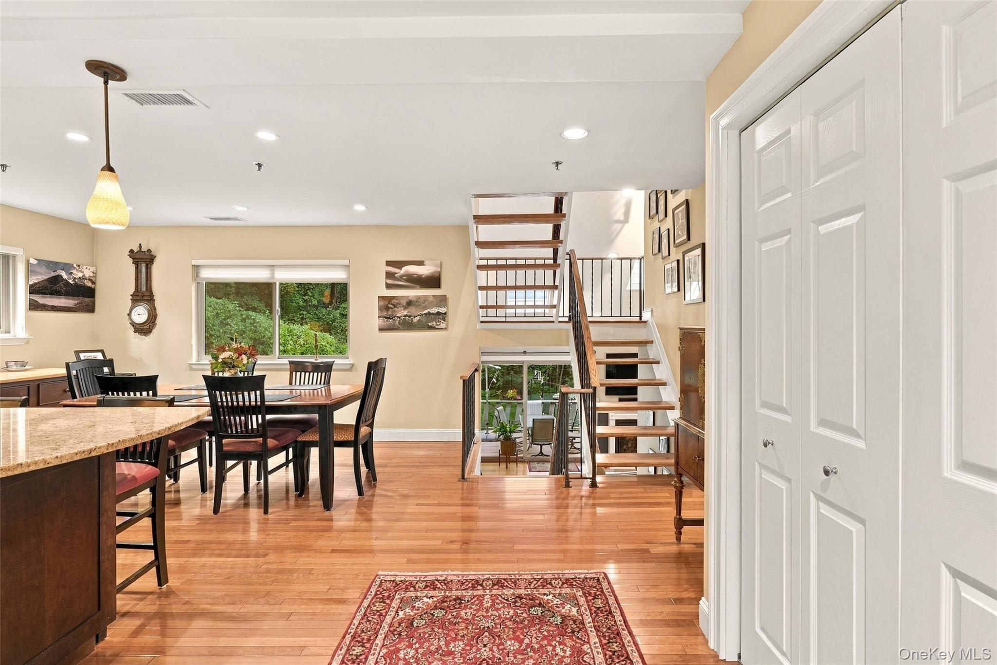 601 Hunters Run Property Photo 3