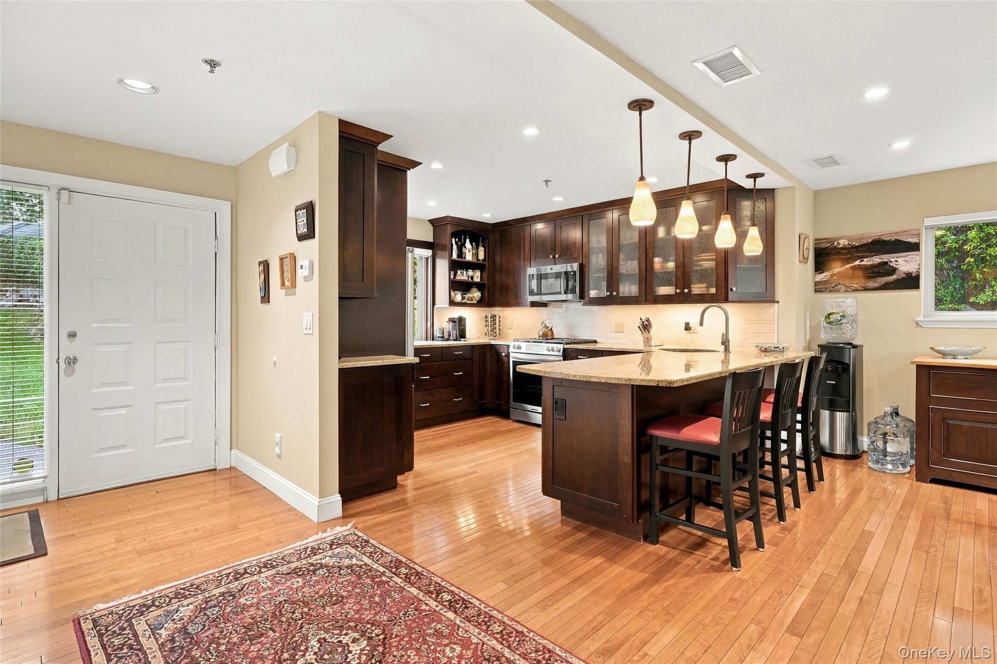 601 Hunters Run Property Photo 4