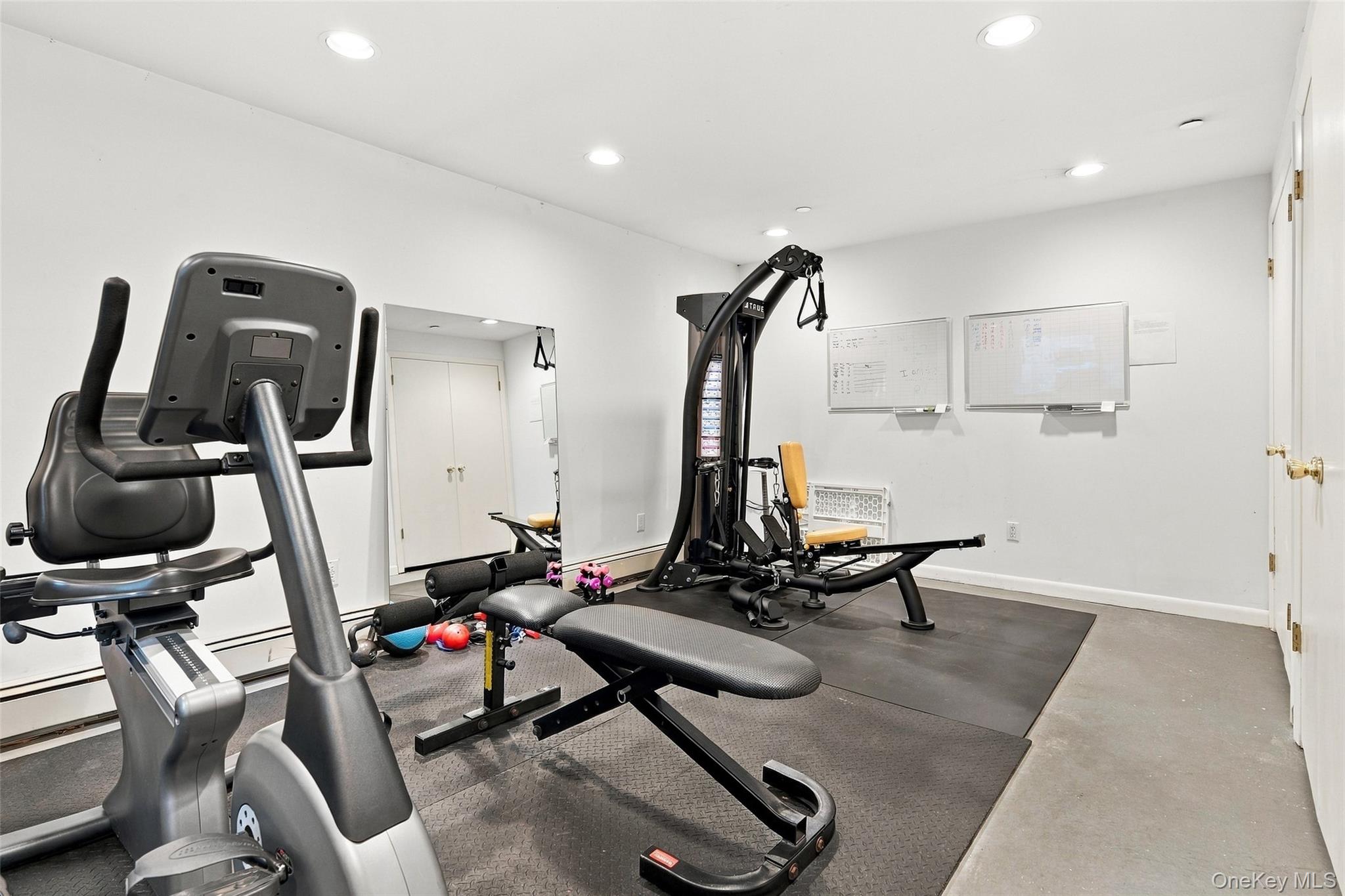 601 Hunters Run Property Photo 34