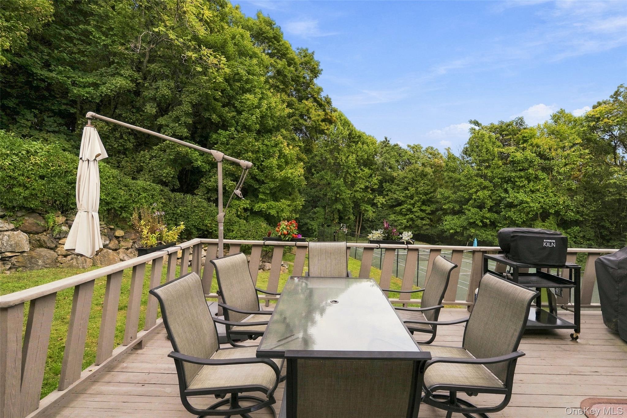 601 Hunters Run Property Photo 37