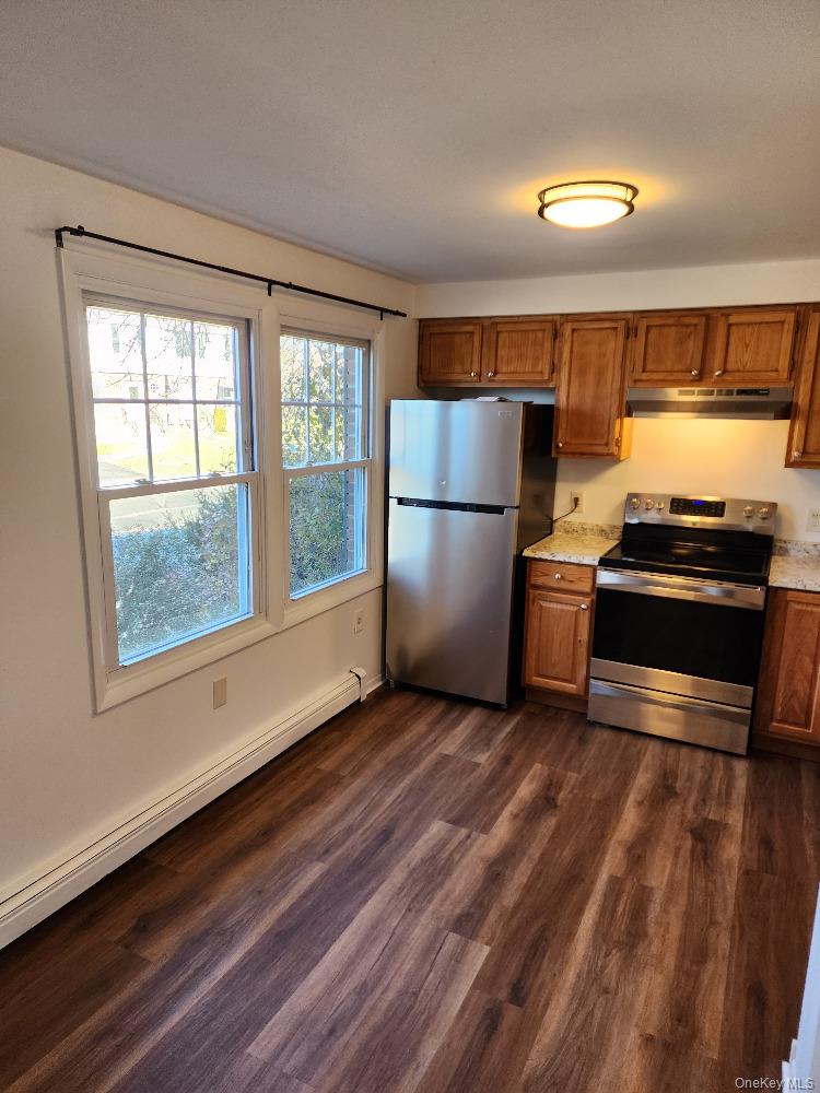 16 Harbor Hill Court Property Photo 4