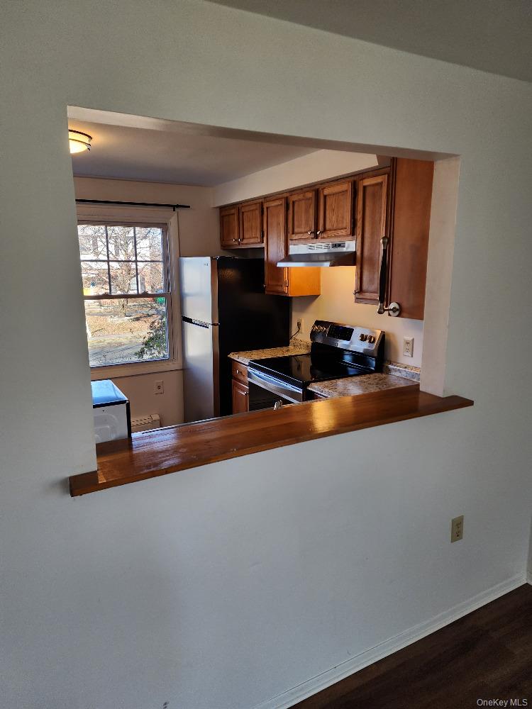 16 Harbor Hill Court Property Photo 8