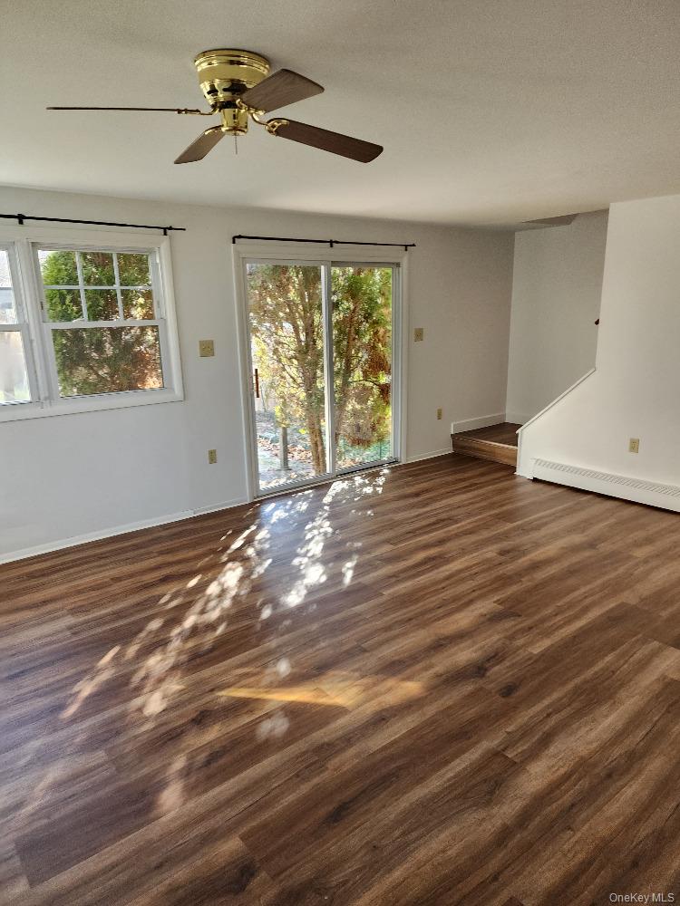 16 Harbor Hill Court Property Photo 9