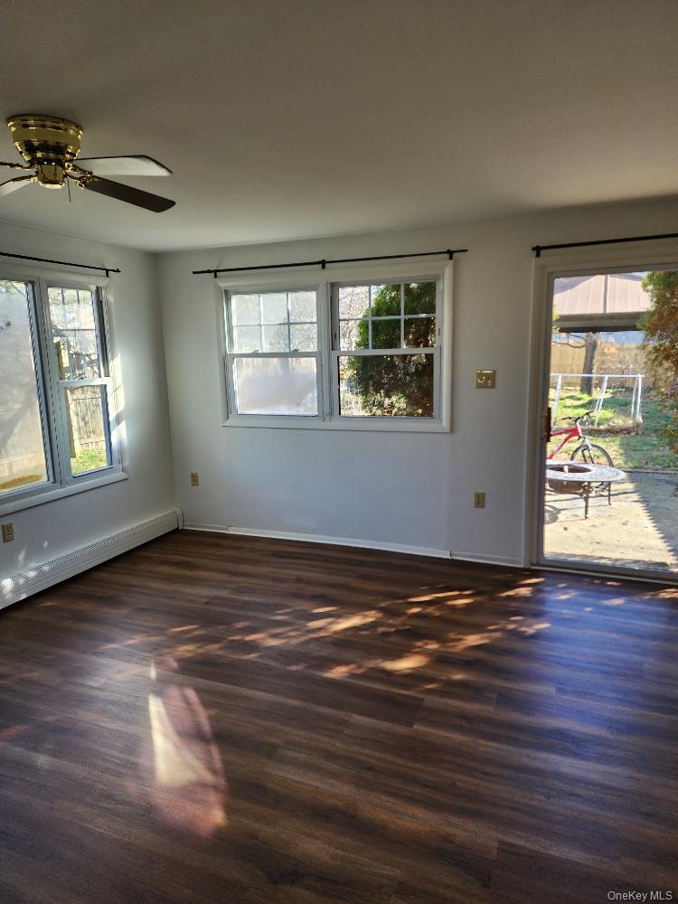 16 Harbor Hill Court Property Photo 10