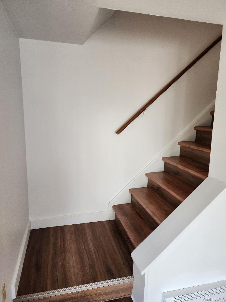 16 Harbor Hill Court Property Photo 12