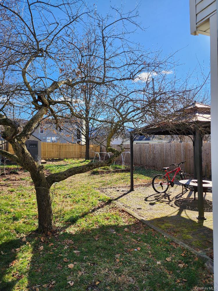 16 Harbor Hill Court Property Photo 25