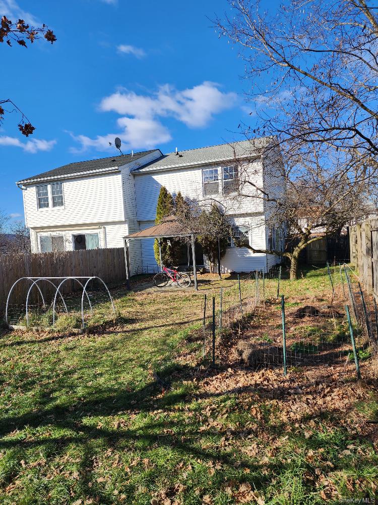 16 Harbor Hill Court Property Photo 27