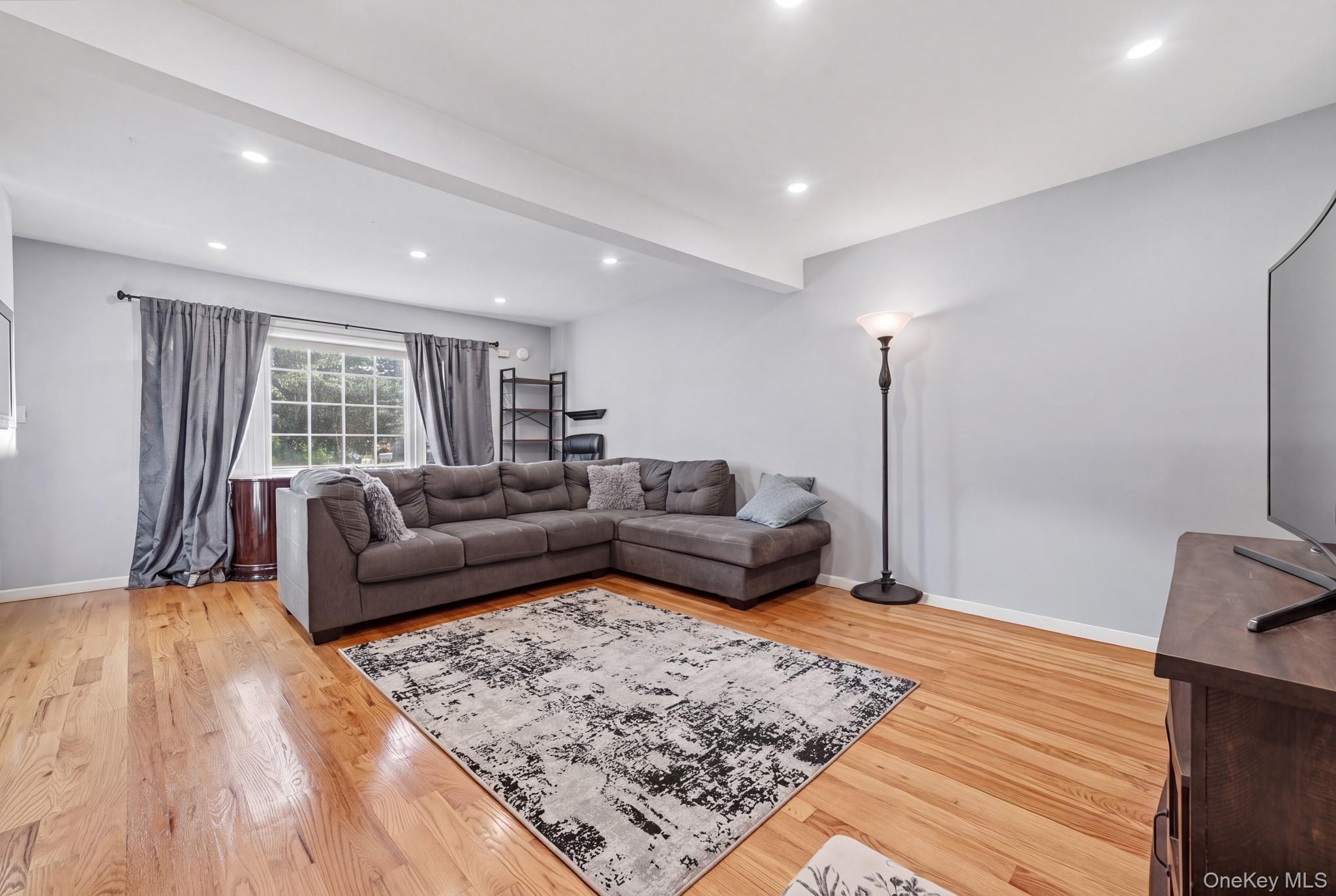42 Gladys Drive Property Photo 4