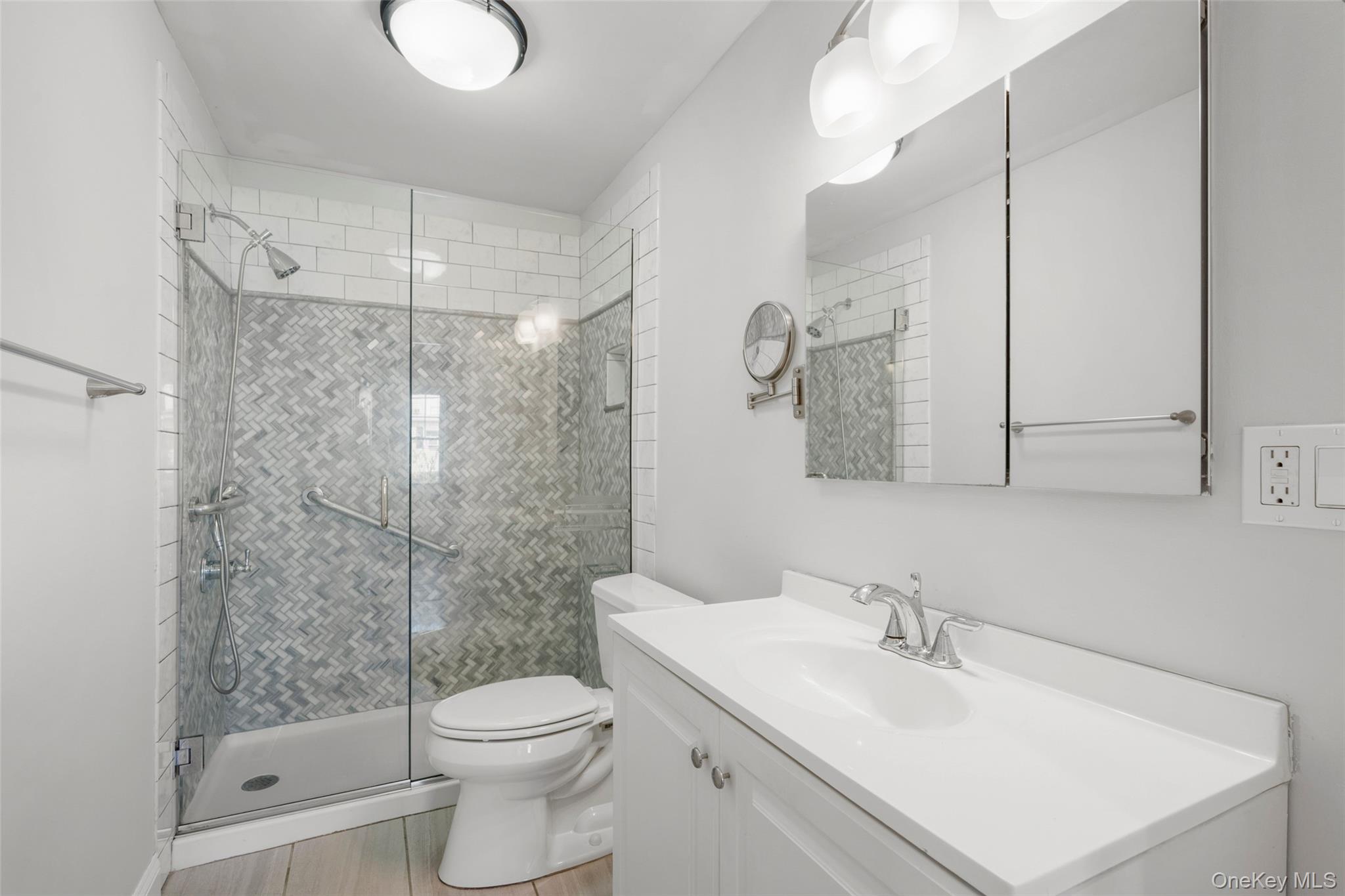 823 Lester Avenue Property Photo 9