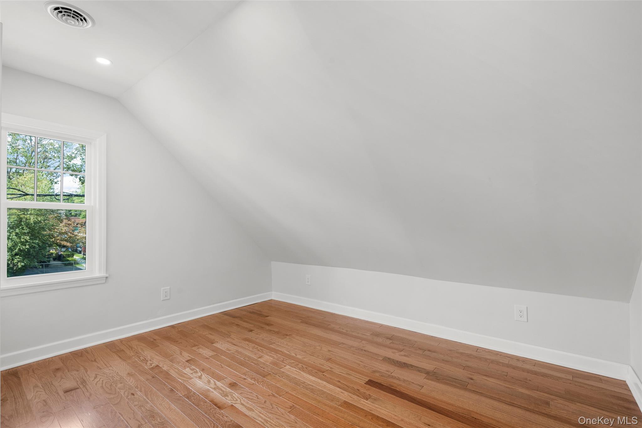 823 Lester Avenue Property Photo 19