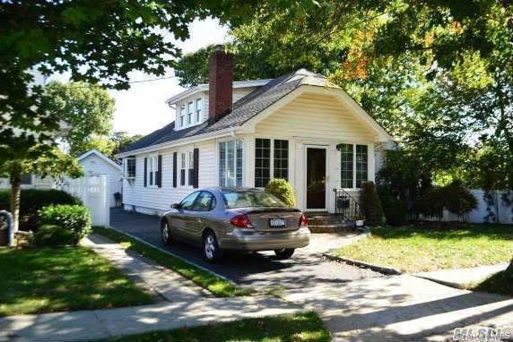 18 Yale Place Property Photo 1