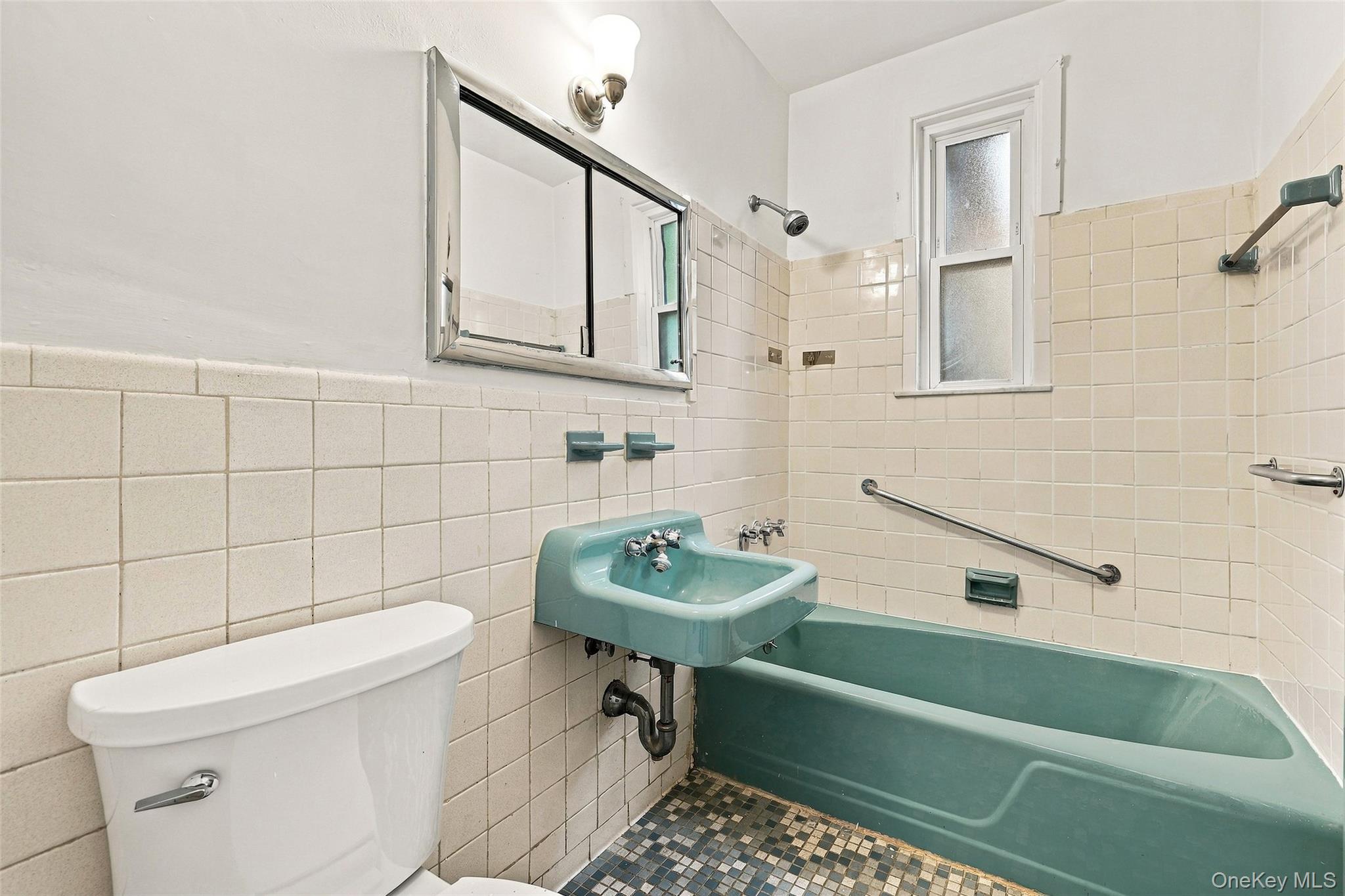 1015 Old Post Road 2k Property Photo 17