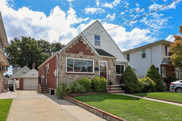 1408 Lowell Avenue Property Photo 1