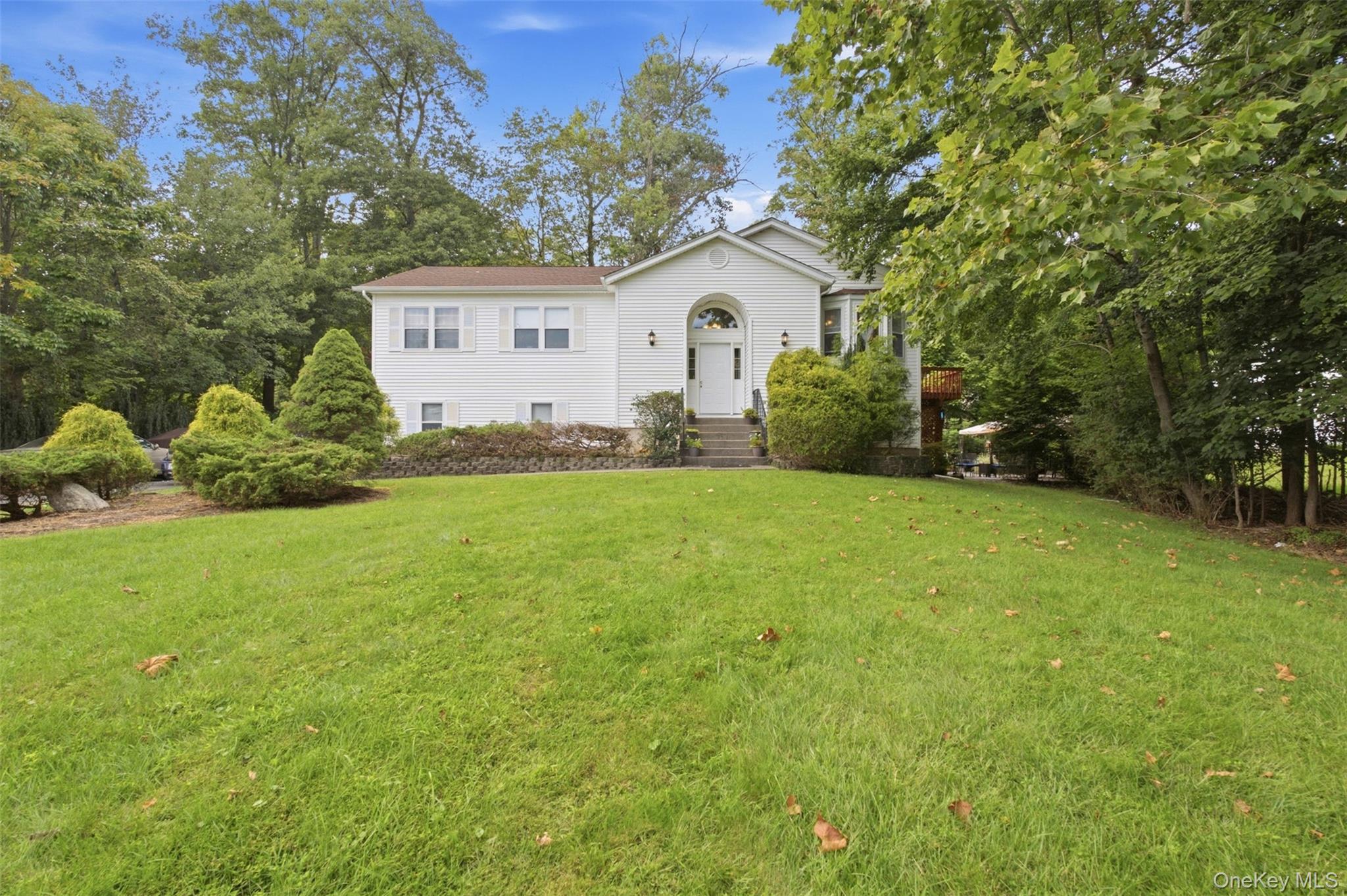 15 Aron Court Property Photo 3