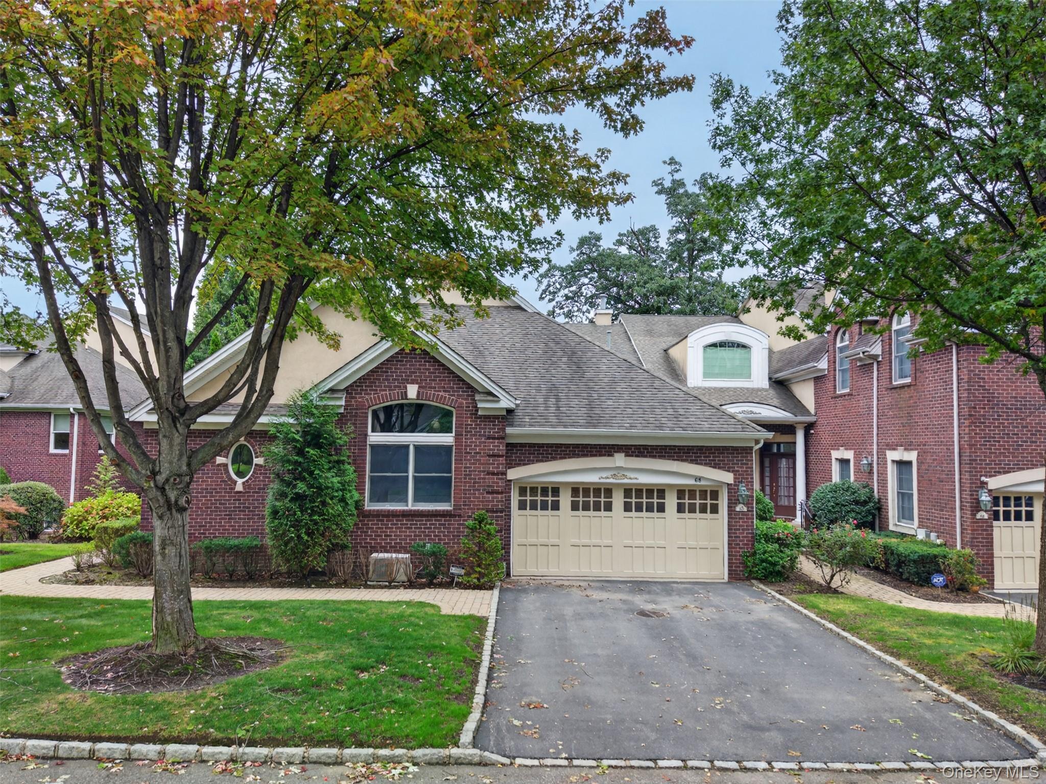 68 Kensington Circle Property Photo 1