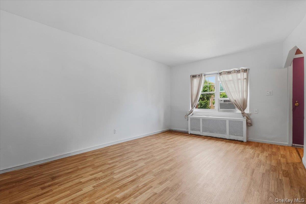 1647 Radcliff Avenue Property Photo 4