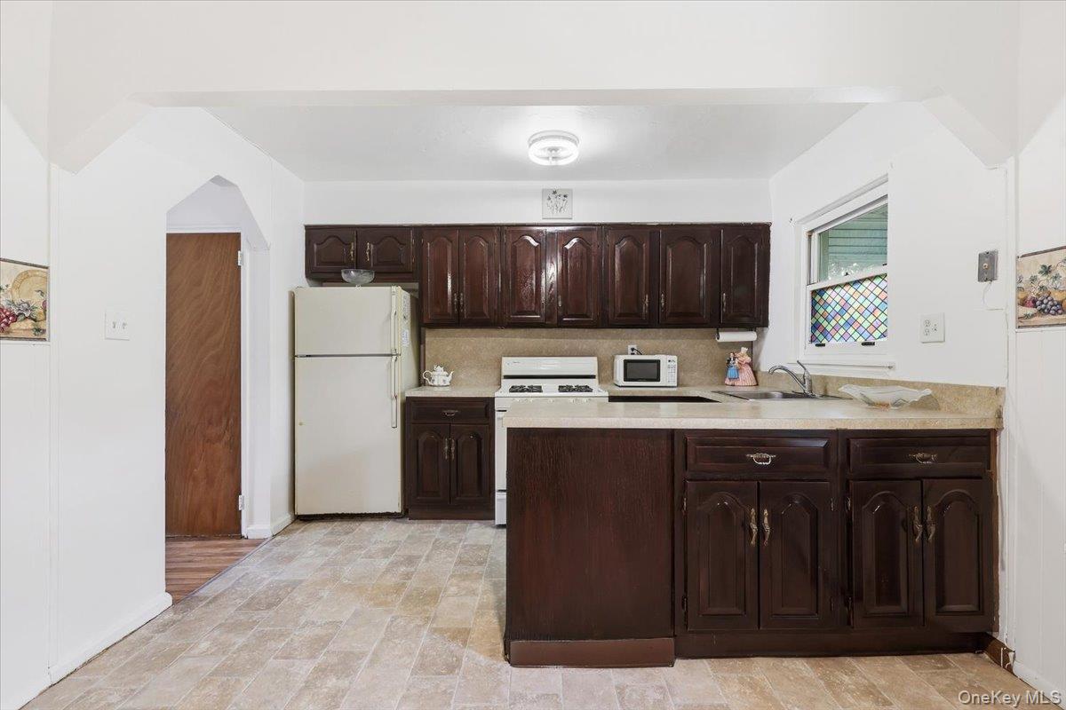 1647 Radcliff Avenue Property Photo 6