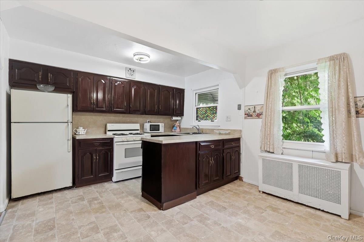 1647 Radcliff Avenue Property Photo 7