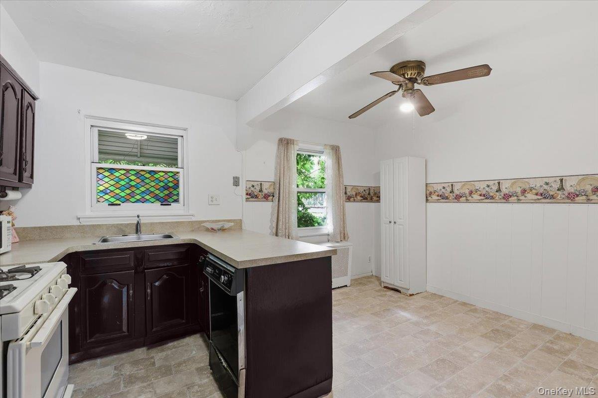1647 Radcliff Avenue Property Photo 9