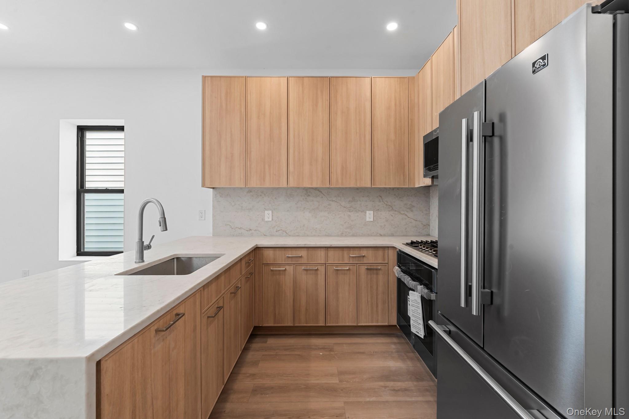 35 Euclid Avenue Property Photo 3