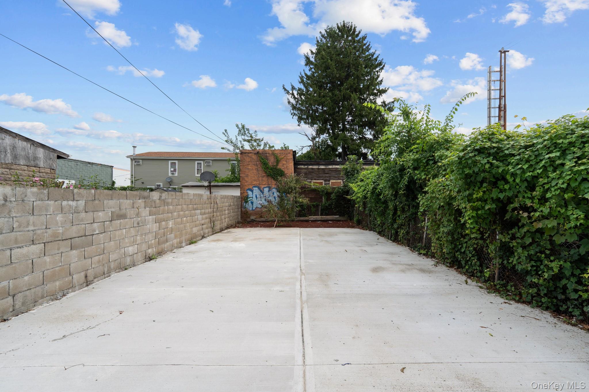 35 Euclid Avenue Property Photo 13