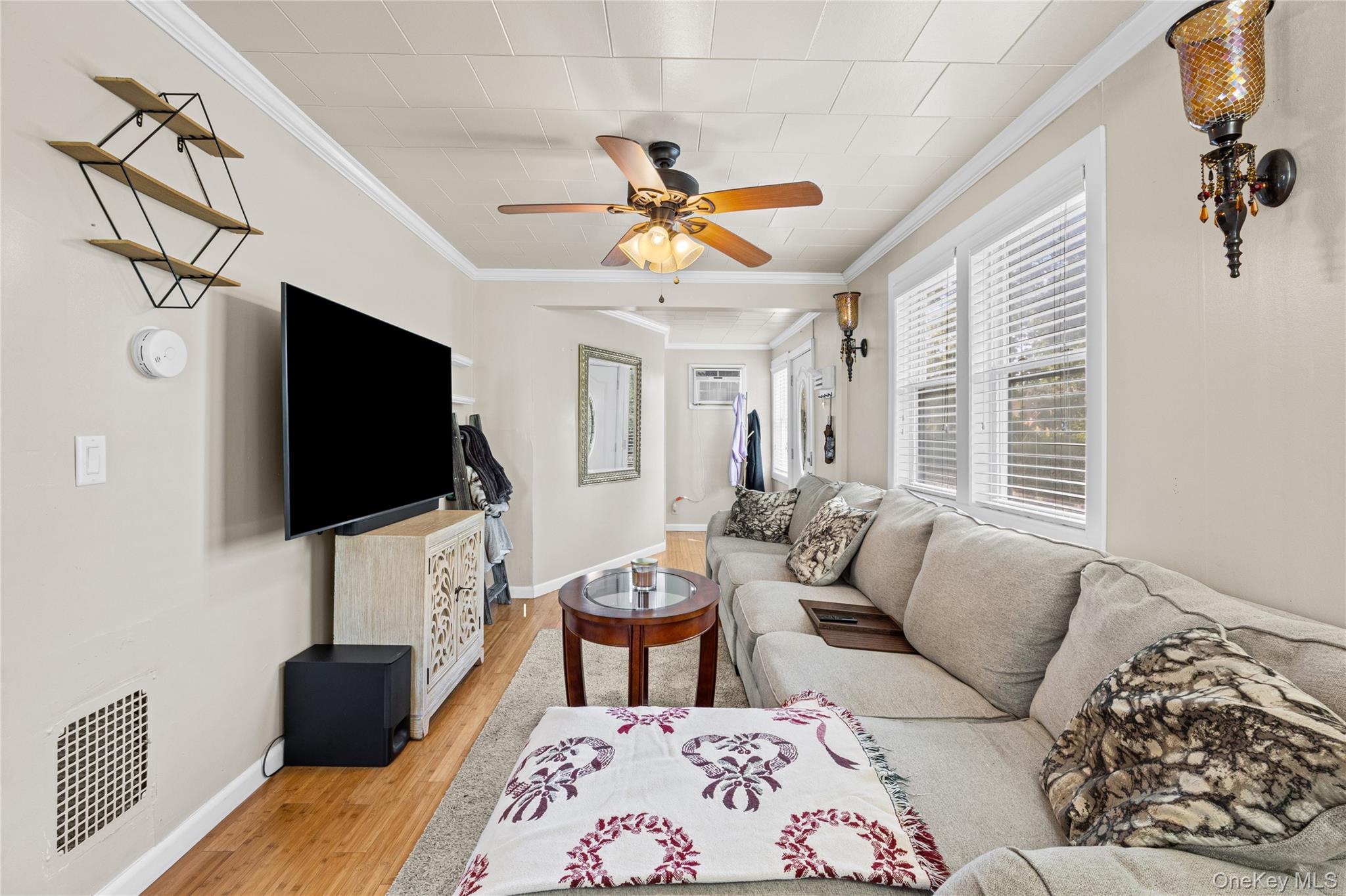 294 Deer Road Property Photo 8