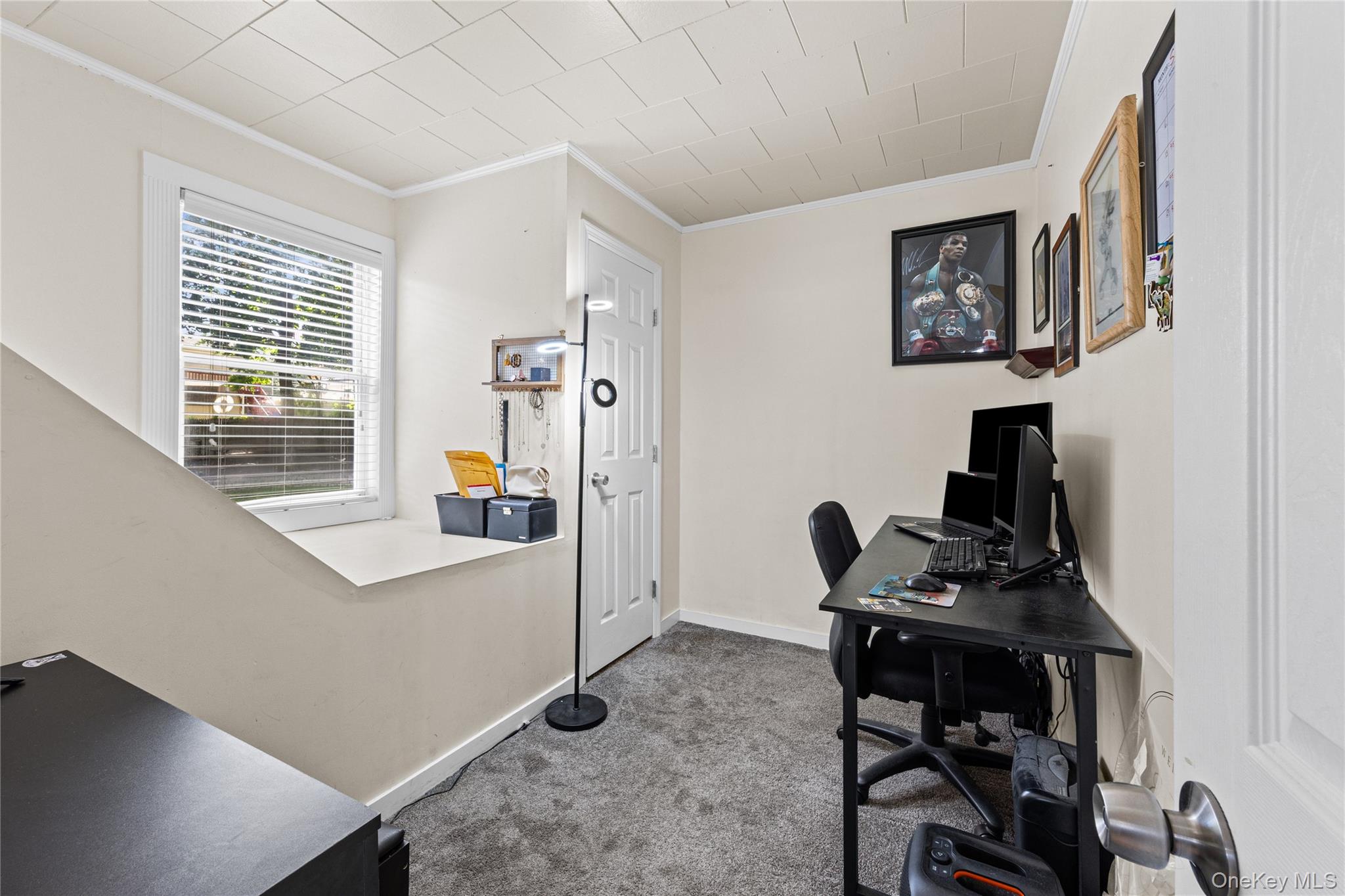 294 Deer Road Property Photo 10