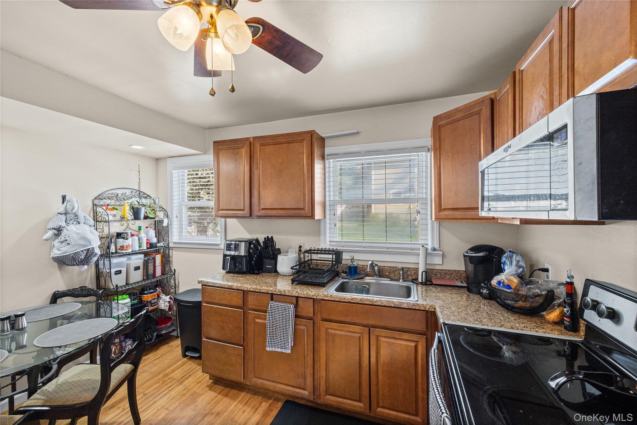 294 Deer Road Property Photo 14