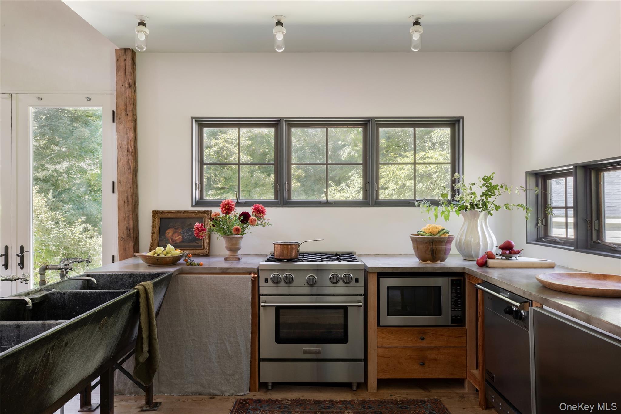 16 Bachus Road Property Photo 37