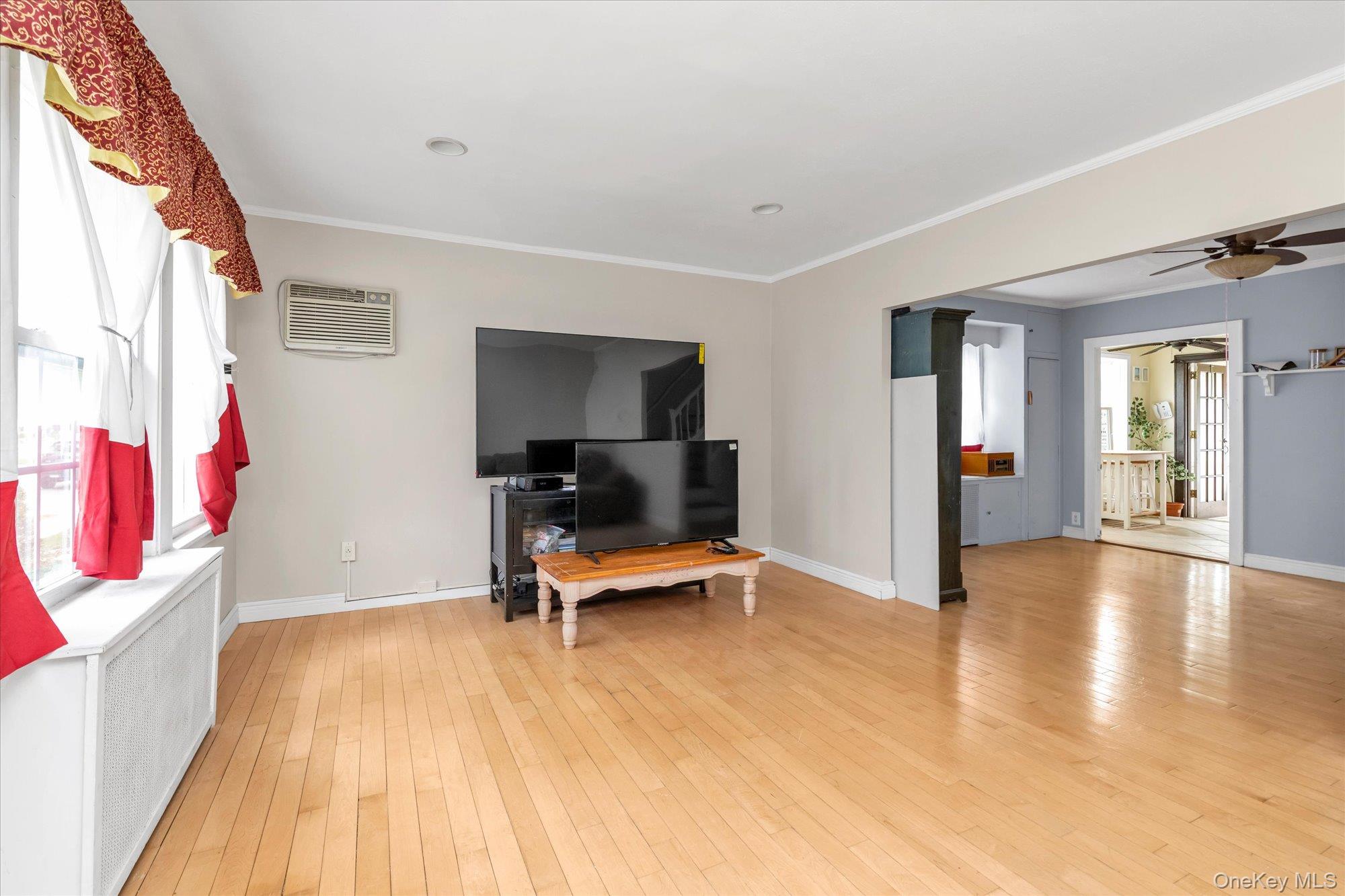 52 Syracuse Street Property Photo 3