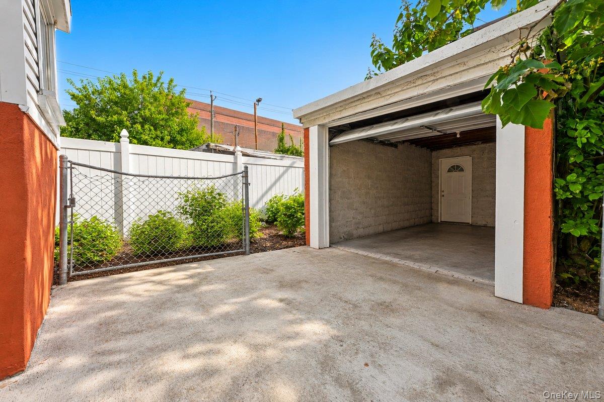 5433 44th Street Property Photo 16