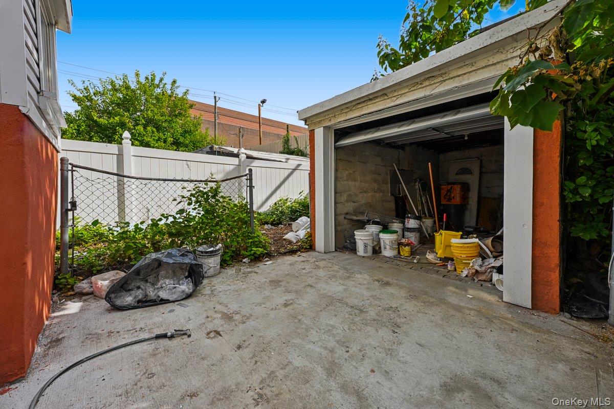 5433 44th Street Property Photo 21