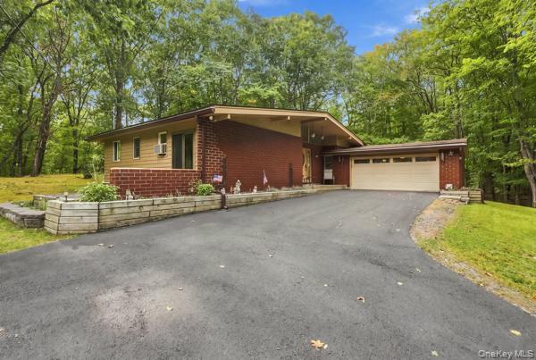 51 Leslie Road Property Photo 1