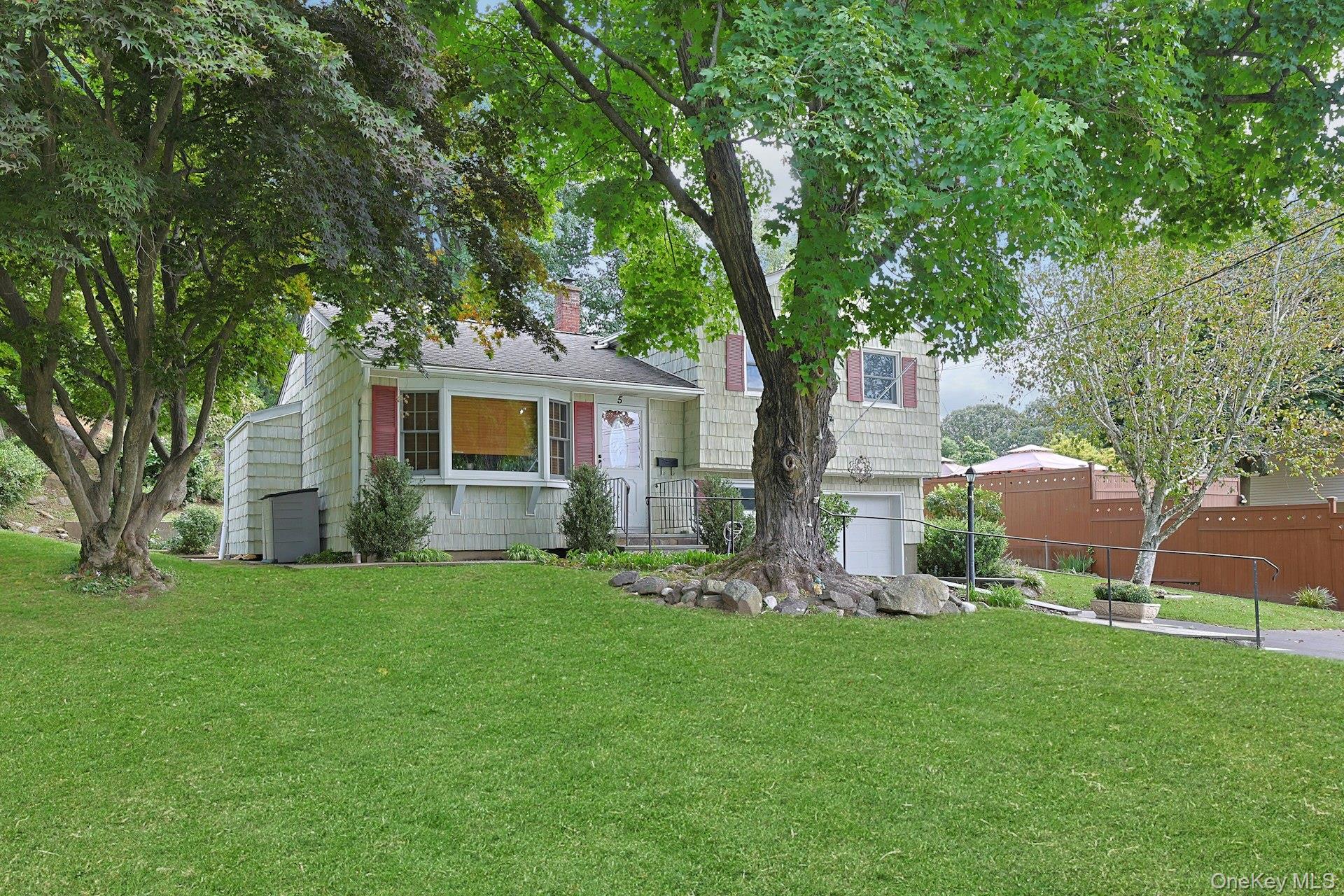 5 Seward Court Property Photo 3