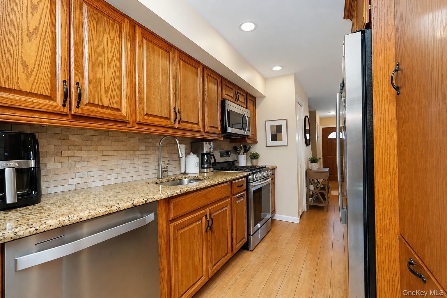 30 Hemlock Court Property Photo 12