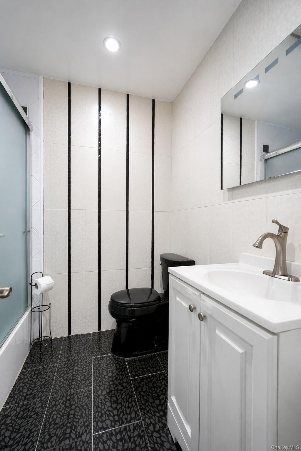 30 Hemlock Court Property Photo 24