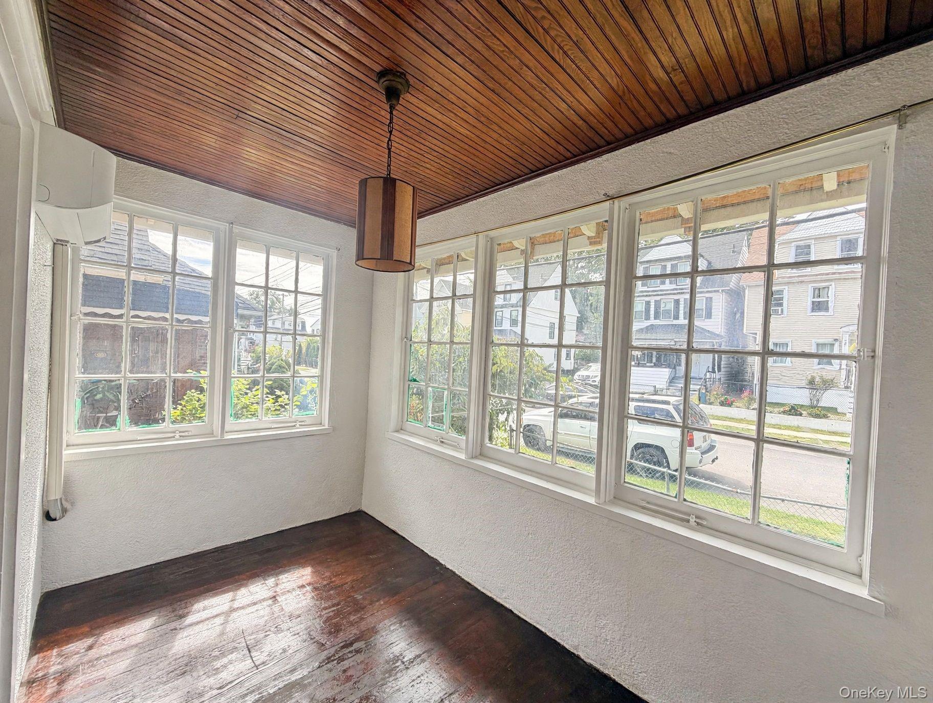 421 Union Avenue Property Photo 5