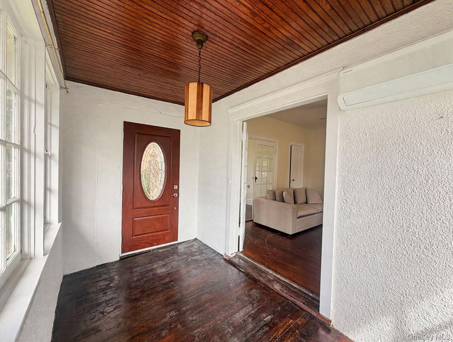 421 Union Avenue Property Photo 6