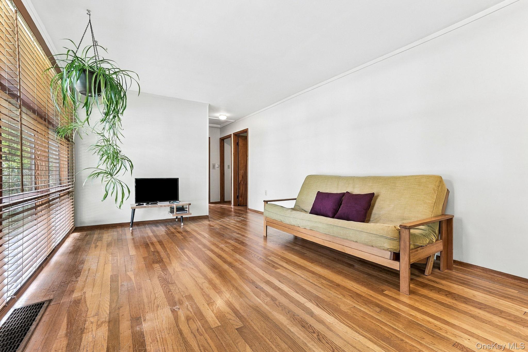 9 Glen Drive Property Photo 4