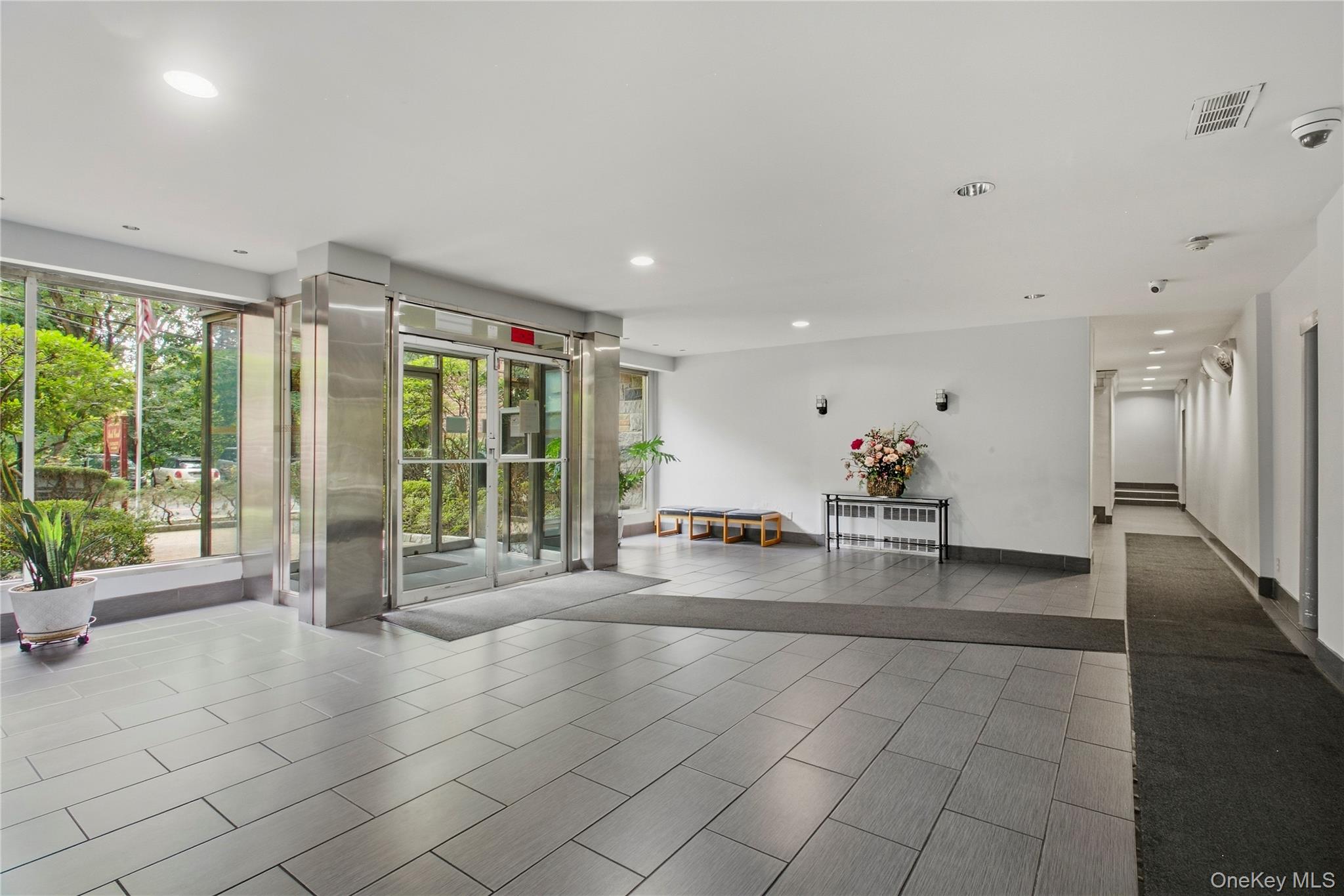575 Bronx River Road 5f Property Photo 6