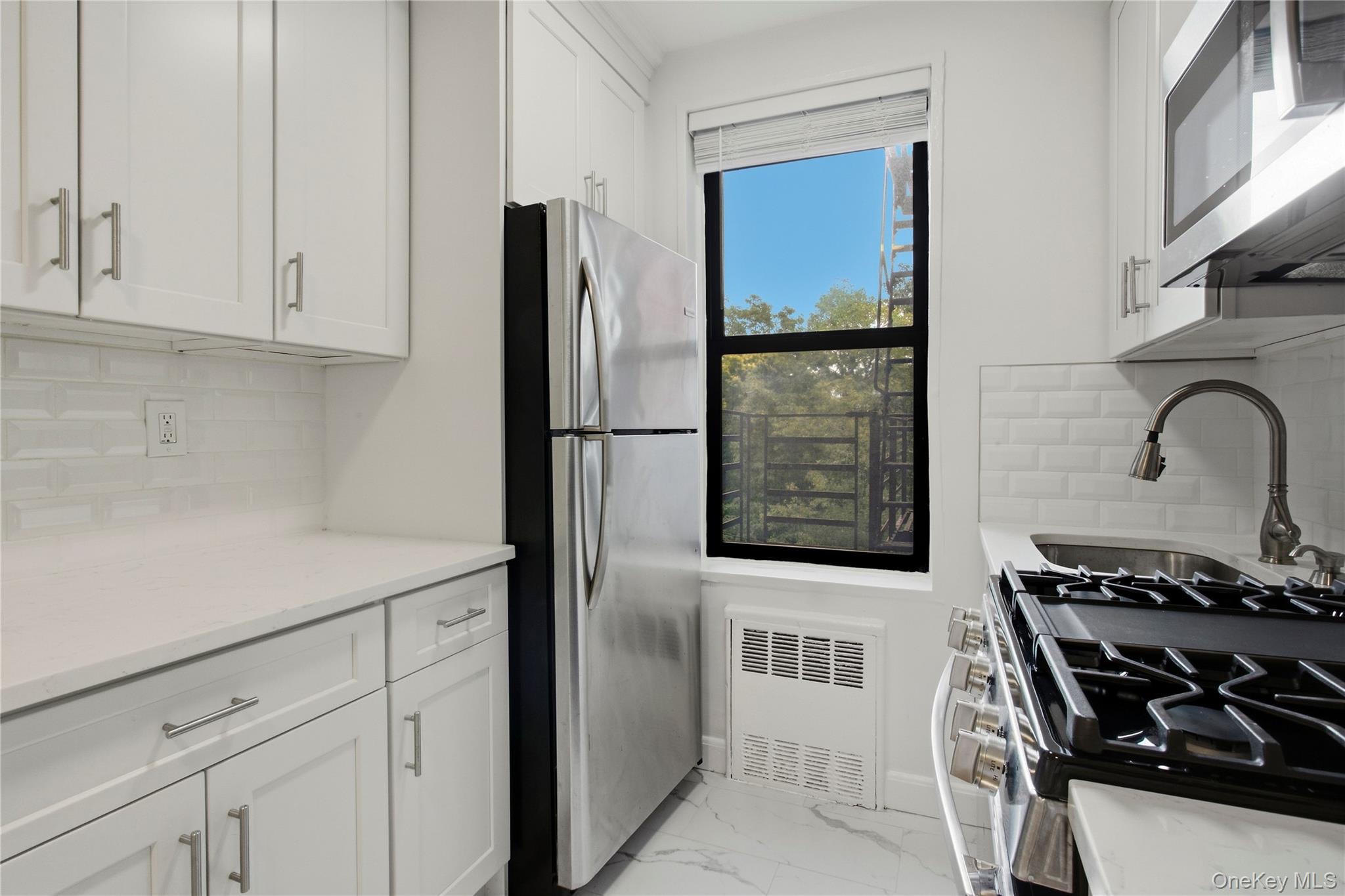575 Bronx River Road 5f Property Photo 10