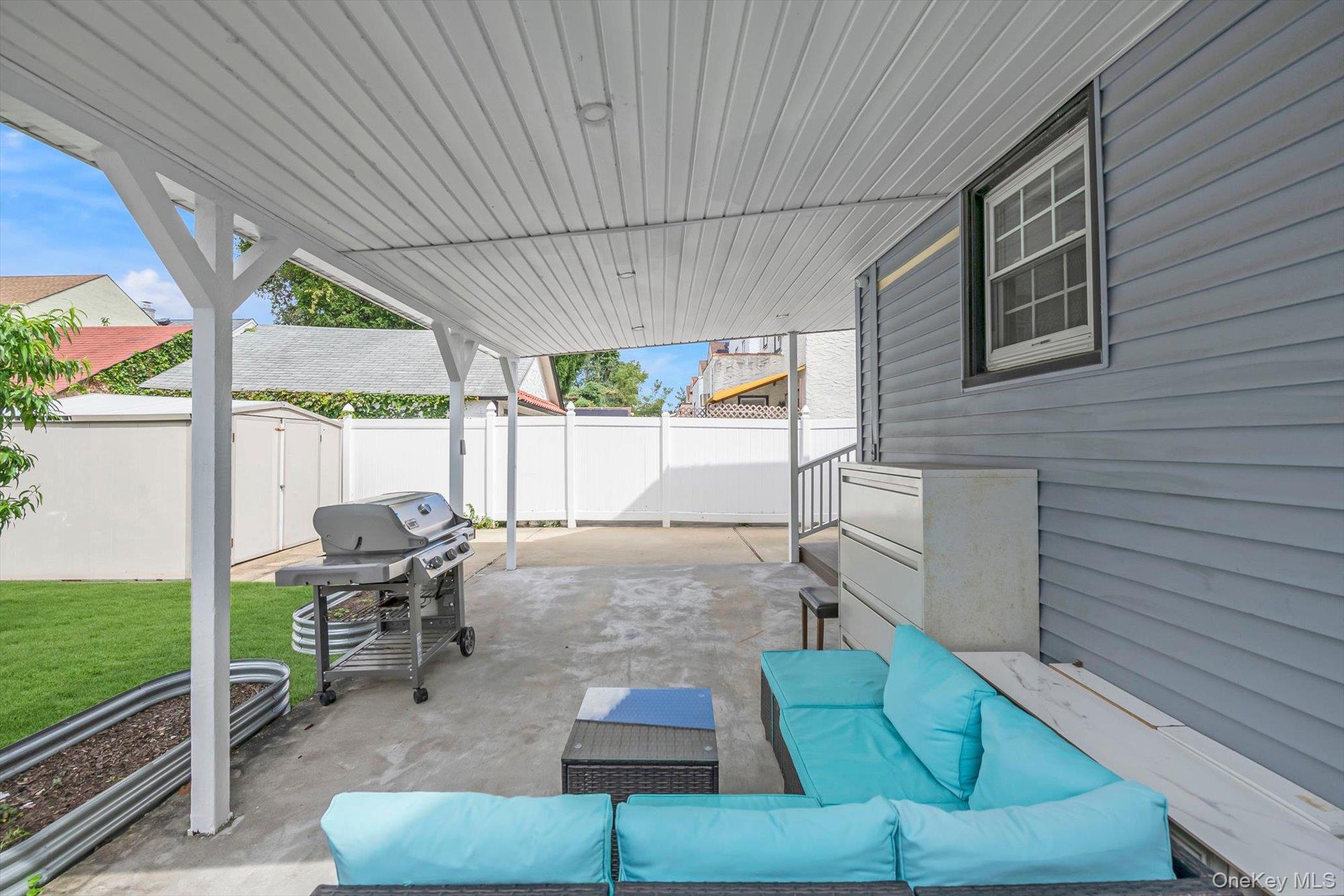 93 1st Street Property Photo 17