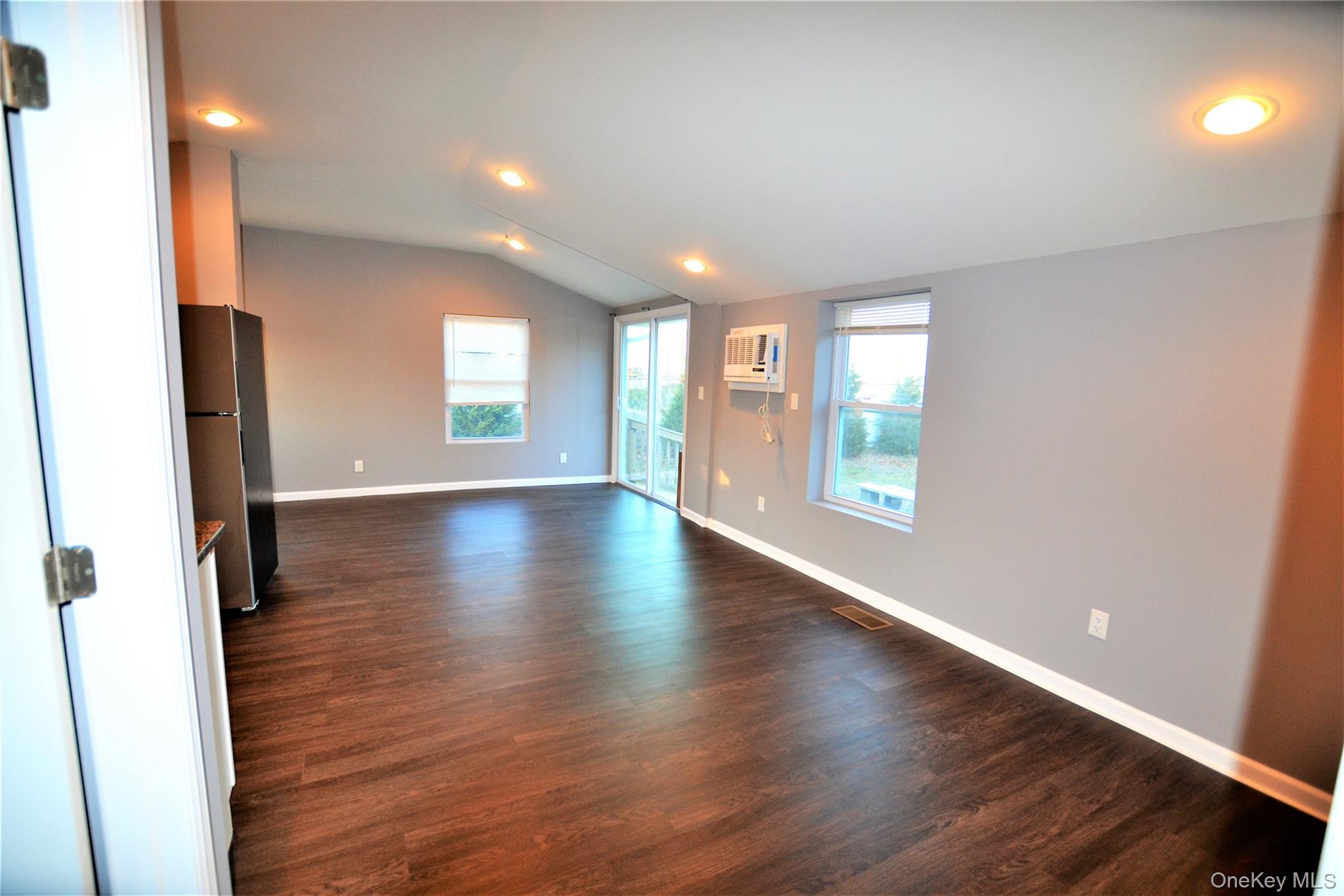 80 Depot #b Property Photo 4