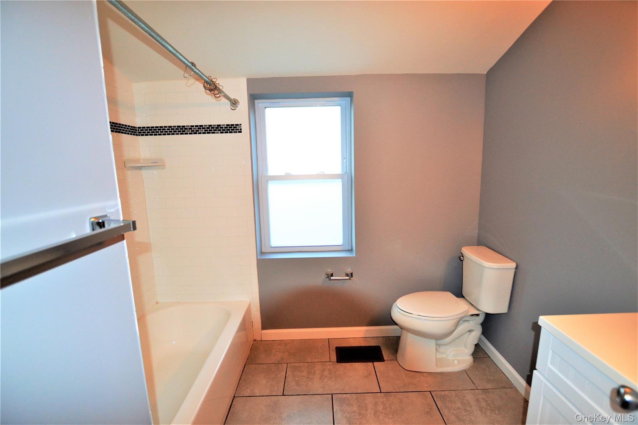 80 Depot #b Property Photo 7